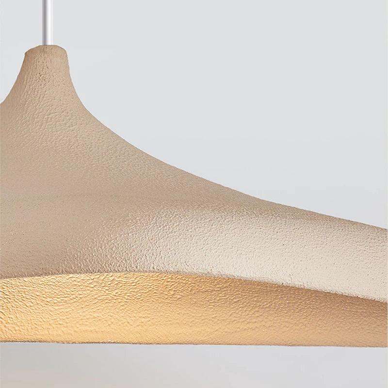 Détail texture sablée suspension chapeau grès organique japandi – Atelier Fancy Light