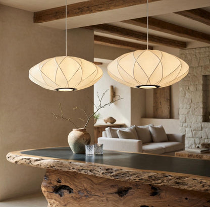 Suspension soie naturelle cocon ovale fond blanc produit E27 CE ROHS garantie 3 ans – Atelier Fancy Light