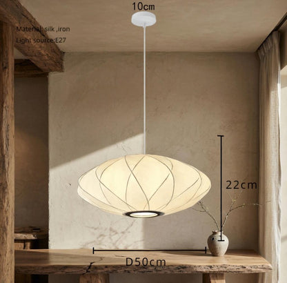 Suspension cocon soie ovale grande taille Ø80 cm salon séjour ouvert ambiance Japandi – Atelier Fancy Light
